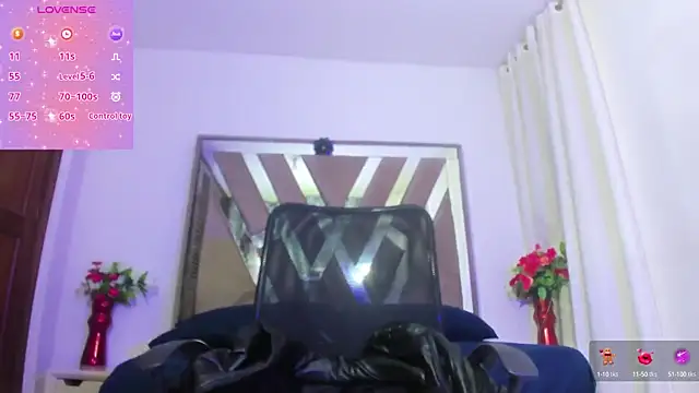 Snapshot of ZOEE_COOPER chatting on December 2024 04:51:02 AM ZOEE COOPER online show from December 2024 04:51:02 AM