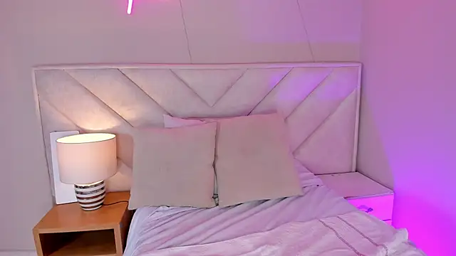  angela x online show from March 2025 06:05:02 PM