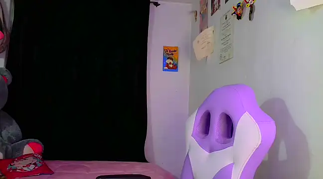 lucycherry   online show from December 2024 02:19:02 AM