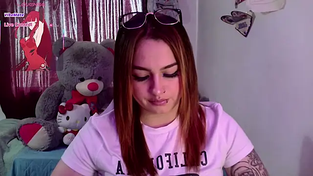 lucycherry   online show from November 2025 07:14:01 PM