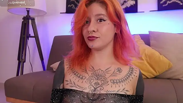 Snapshot of Daarlene chatting on September 2025 05:30:01 PM Daarlene online show from September 2025 05:30:01 PM