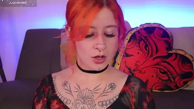 Daarlene online show from December 2025 02:43:02 AM