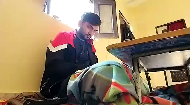 Snapshot of bigvorn6 chatting on December 2024 07:35:01 AM bigvorn6 online show from December 2024 07:35:01 AM