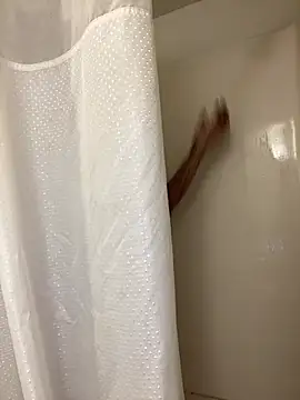 Snapshot of PrettyGal_Tingz chatting on January 2025 09:41:01 PM PrettyGal Tingz online show from January 2025 09:41:01 PM