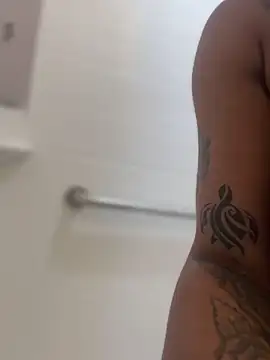 Snapshot of PrettyGal_Tingz chatting on February 2025 04:59:01 AM PrettyGal Tingz online show from February 2025 04:59:01 AM