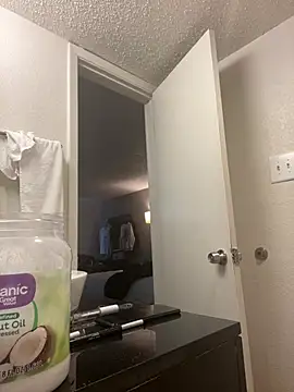 Snapshot of PrettyGal_Tingz chatting on January 2025 10:27:02 PM PrettyGal Tingz online show from January 2025 10:27:02 PM