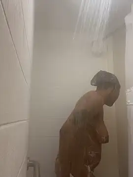 Snapshot of PrettyGal_Tingz chatting on February 2025 06:03:01 AM PrettyGal Tingz online show from February 2025 06:03:01 AM