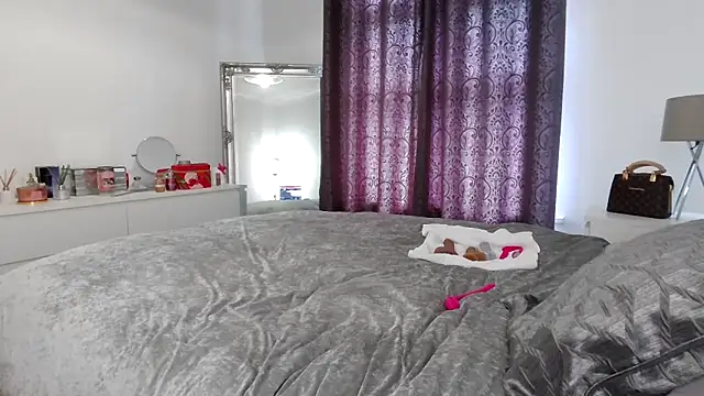 TanyaTaylor45 online show from February 2026 01:10:01 PM