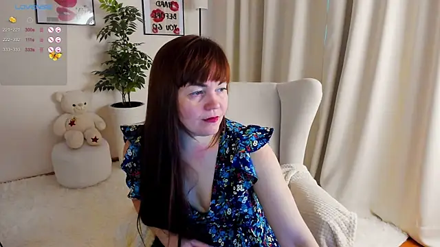 Snapshot of VanessaSmuth chatting on October 2025 01:49:01 AM VanessaSmuth online show from October 2025 01:49:01 AM