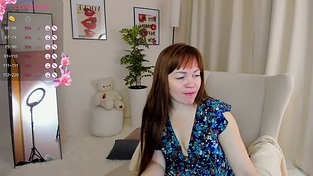 Snapshot of VanessaSmuth chatting on November 2025 01:42:02 AM VanessaSmuth online show from November 2025 01:42:02 AM