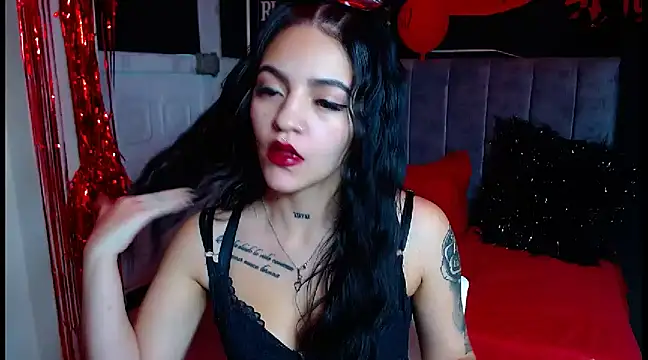 Snapshot of Violettasquirt chatting on March 2025 09:37:02 PM Violettasquirt online show from March 2025 09:37:02 PM