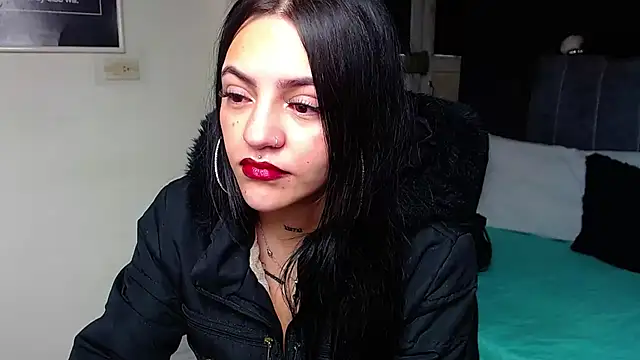 Violettasquirt online show from February 2026 01:12:01 PM