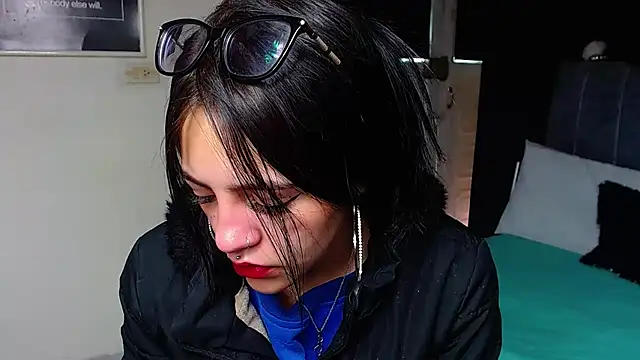 Violettasquirt online show from February 2026 01:33:01 PM