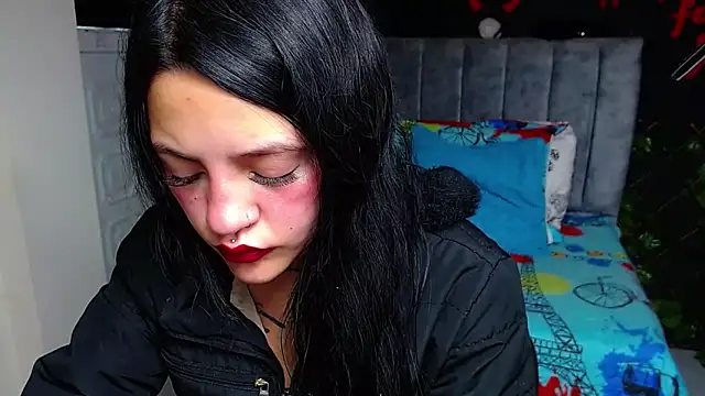 Violettasquirt online show from May 2026 03:19:02 PM