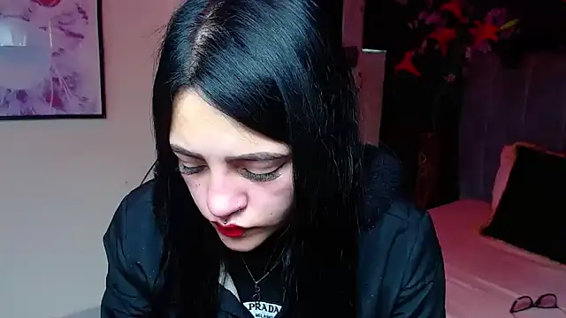 Violettasquirt online show from December 2025 01:32:02 PM