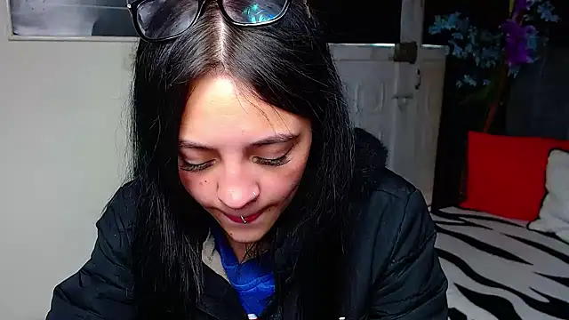 Violettasquirt online show from February 2026 01:46:02 PM