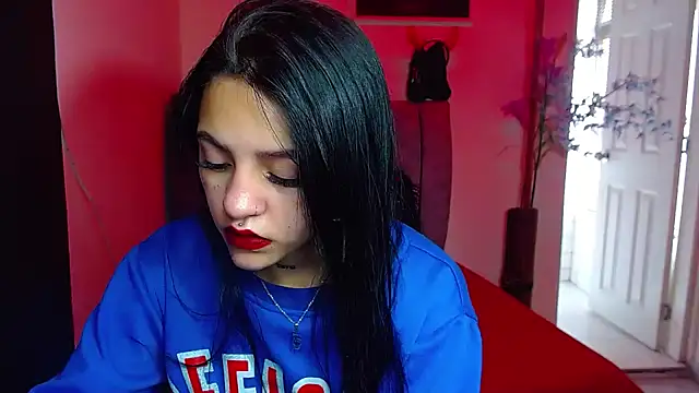 Snapshot of Violettasquirt chatting on September 2025 03:44:01 PM Violettasquirt online show from September 2025 03:44:01 PM