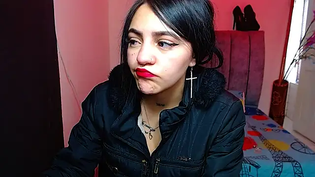 Snapshot of Violettasquirt chatting on October 2025 01:41:02 PM Violettasquirt online show from October 2025 01:41:02 PM
