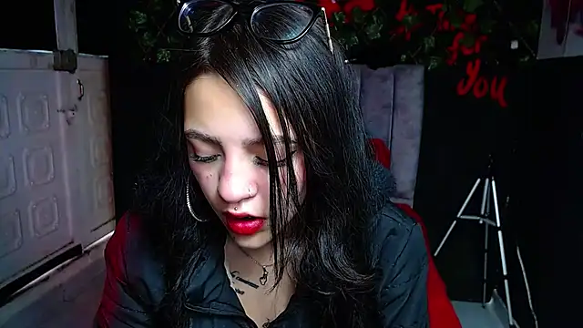 Violettasquirt online show from May 2026 05:16:01 PM