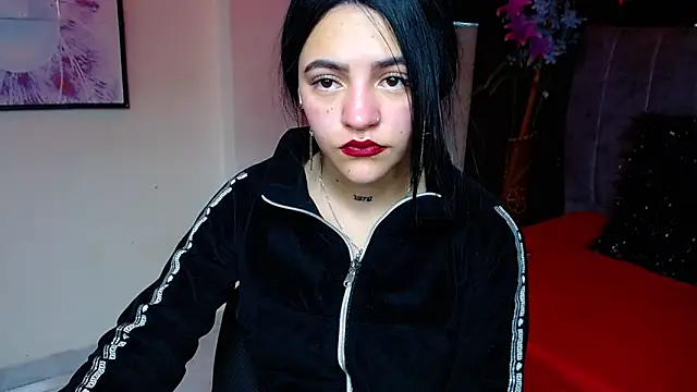 Violettasquirt online show from November 2025 01:48:02 PM