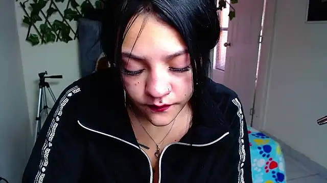 Violettasquirt online show from July 2026 02:02:01 PM