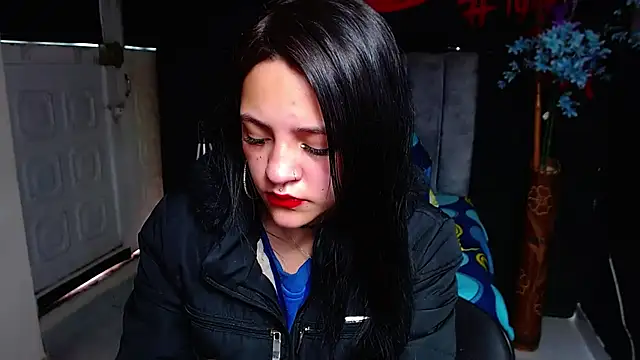 Violettasquirt online show from March 2026 01:38:02 PM