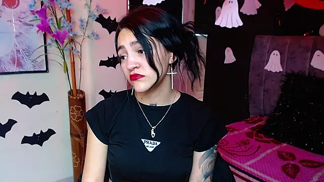 Violettasquirt online show from October 2025 02:07:02 PM