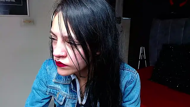 Violettasquirt online show from February 2026 06:40:02 PM