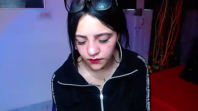 Violettasquirt online show from January 2026 02:34:02 PM