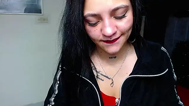 Violettasquirt online show from February 2026 01:44:02 PM