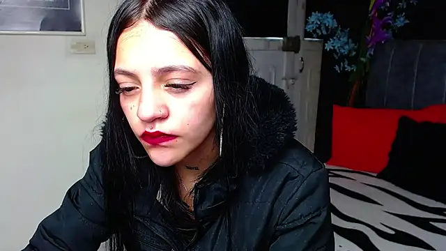 Violettasquirt online show from February 2026 01:30:01 PM