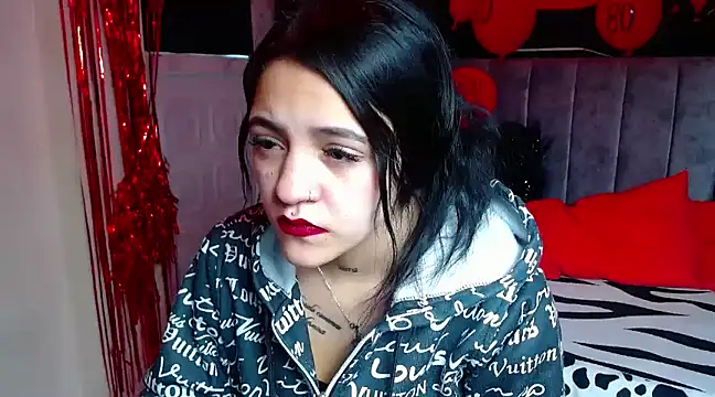Snapshot of Violettasquirt chatting on March 2025 07:06:02 PM Violettasquirt online show from March 2025 07:06:02 PM