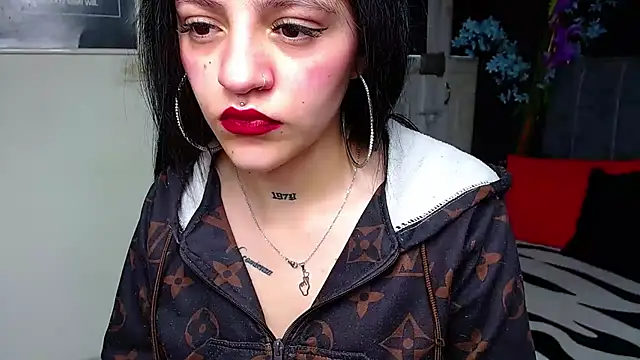 Violettasquirt online show from February 2026 01:40:01 PM