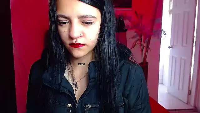 Snapshot of Violettasquirt chatting on September 2025 03:11:01 PM Violettasquirt online show from September 2025 03:11:01 PM