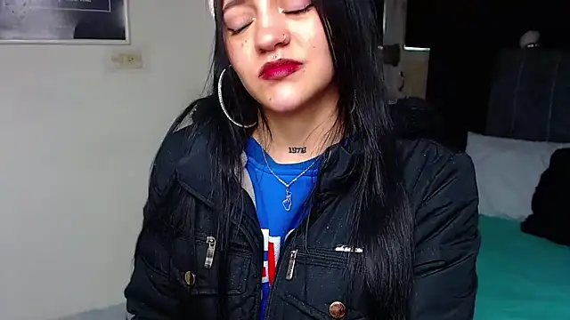 Violettasquirt online show from February 2026 01:22:01 PM