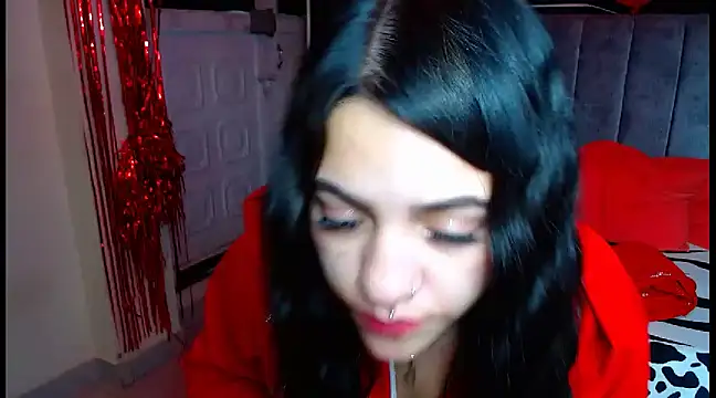 Snapshot of Violettasquirt chatting on March 2025 08:09:02 PM Violettasquirt online show from March 2025 08:09:02 PM