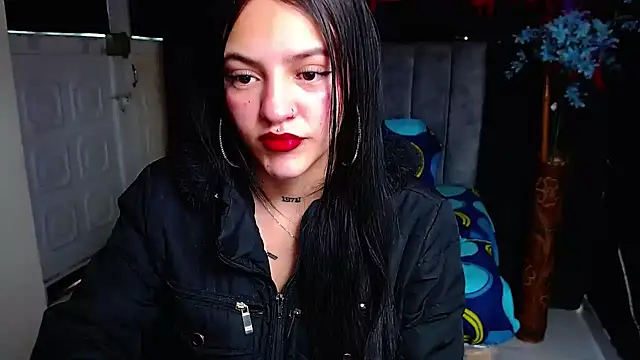 Violettasquirt online show from March 2026 01:36:01 PM