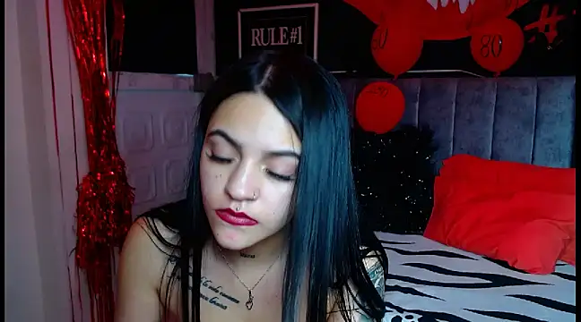 Snapshot of Violettasquirt chatting on March 2025 09:18:02 PM Violettasquirt online show from March 2025 09:18:02 PM