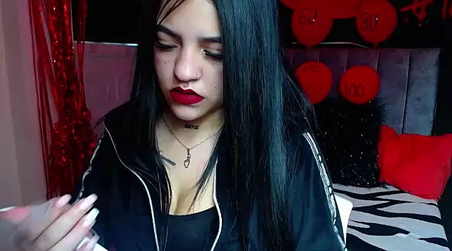 Snapshot of Violettasquirt chatting on March 2025 01:57:02 PM Violettasquirt online show from March 2025 01:57:02 PM