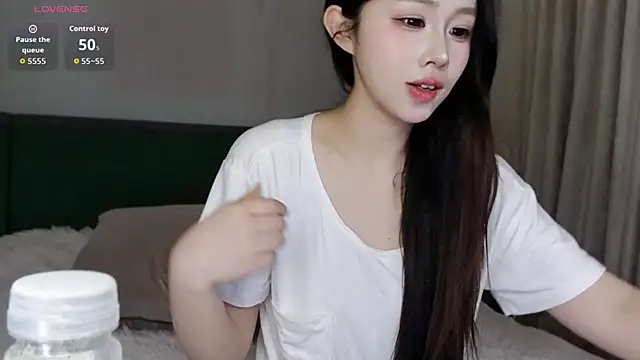 Hazel-11 online show from May 2026 02:56:01 PM