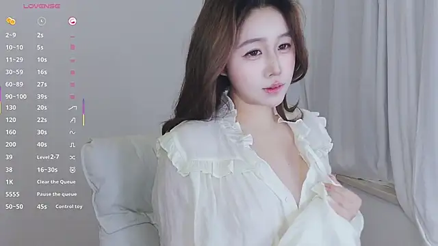 Hazel-11 online show from March 2025 02:17:01 PM