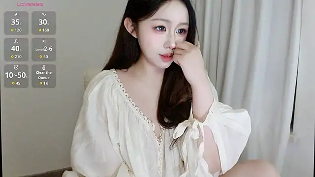 Hazel-11 online show from November 2025 03:06:01 PM