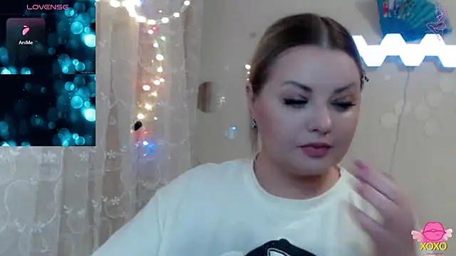 Snapshot of JewellKiss7 chatting on April 2026 06:04:01 PM JewellKiss7 online show from April 2026 06:04:01 PM