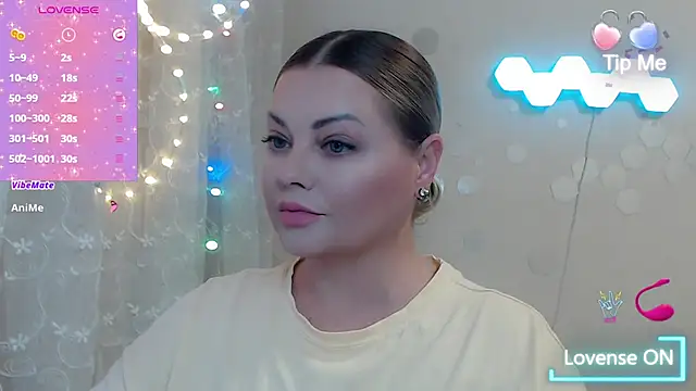Snapshot of JewellKiss7 chatting on June 2026 06:03:01 PM JewellKiss7 online show from June 2026 06:03:01 PM