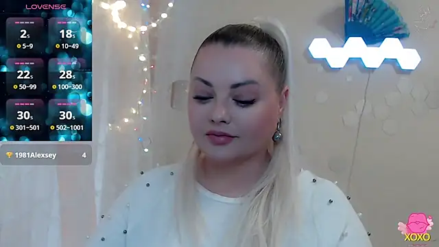 Snapshot of JewellKiss7 chatting on May 2026 01:32:02 PM JewellKiss7 online show from May 2026 01:32:02 PM