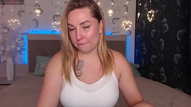KisssAmmeli online show from April 2026 05:25:01 PM
