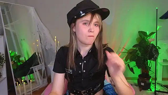 CiriRianonn online show from October 2025 05:41:01 AM