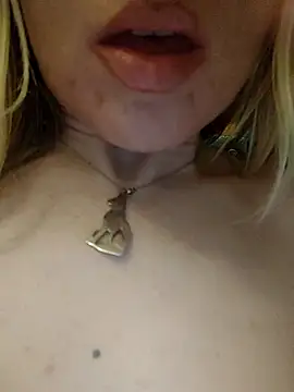 Linda 999 online show from December 2025 02:33:01 AM