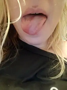 Linda 999 online show from October 2025 01:49:01 AM