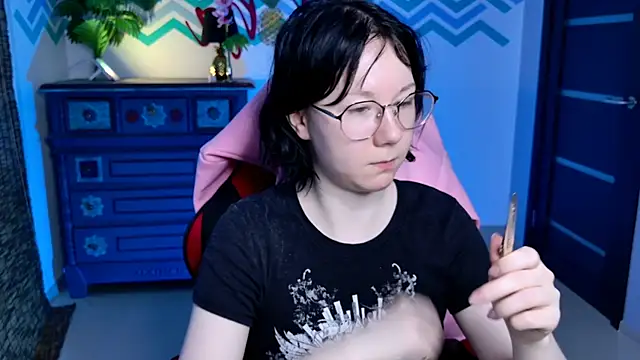 NancyMartinez online show from October 2025 05:06:01 AM